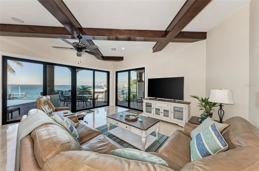 14 WASHINGTON DRIVE Sarasota, FL 34236