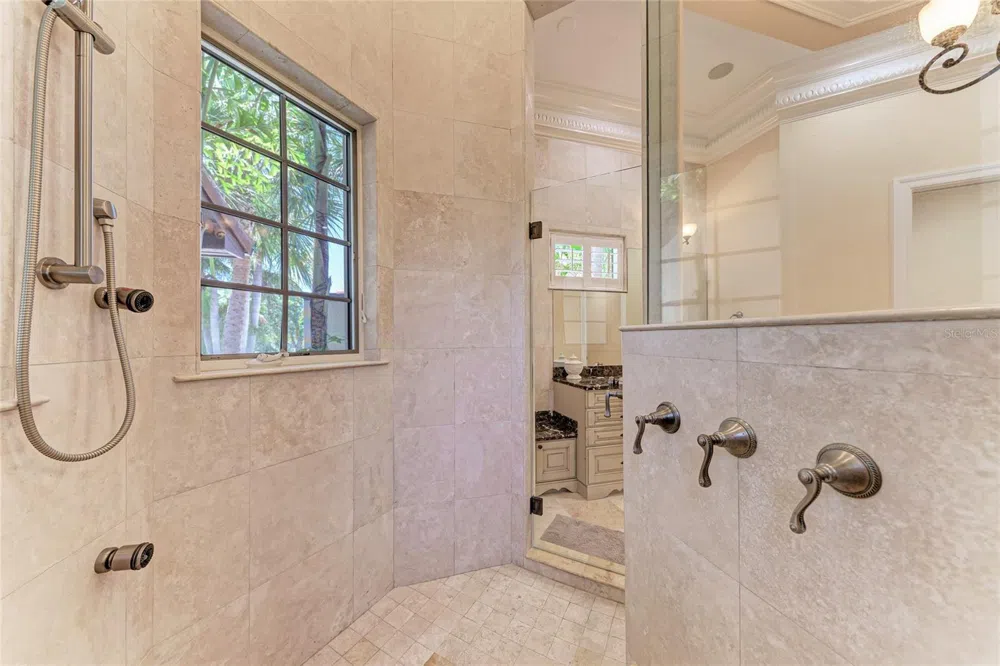 14 WASHINGTON DRIVE Sarasota, FL 34236