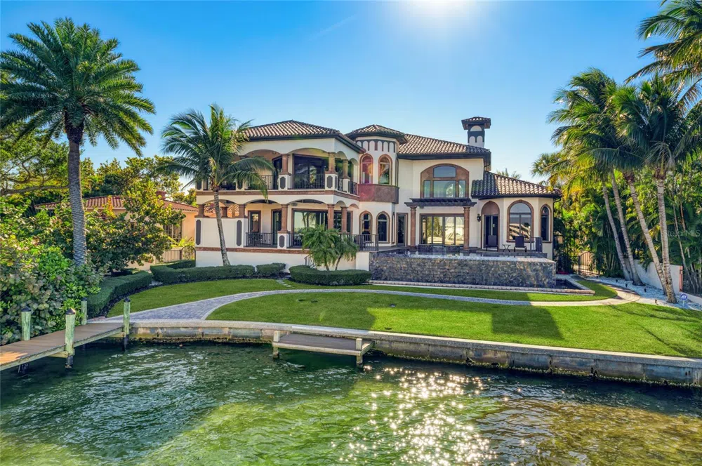 14 WASHINGTON DRIVE Sarasota, FL 34236
