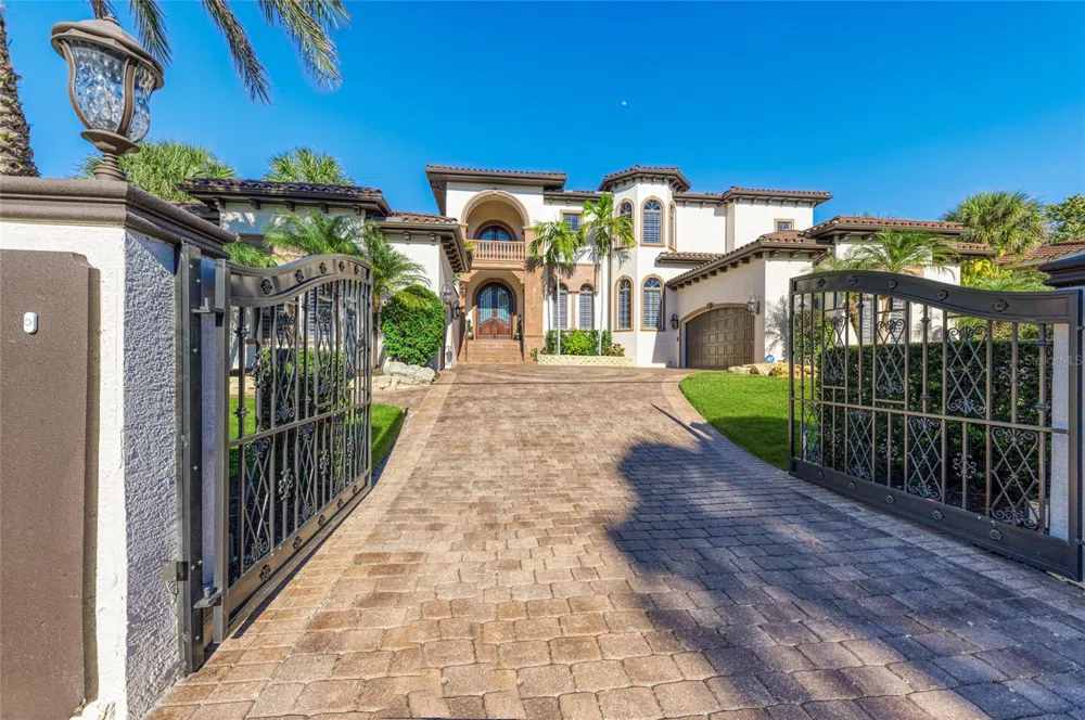 14 WASHINGTON DRIVE Sarasota, FL 34236