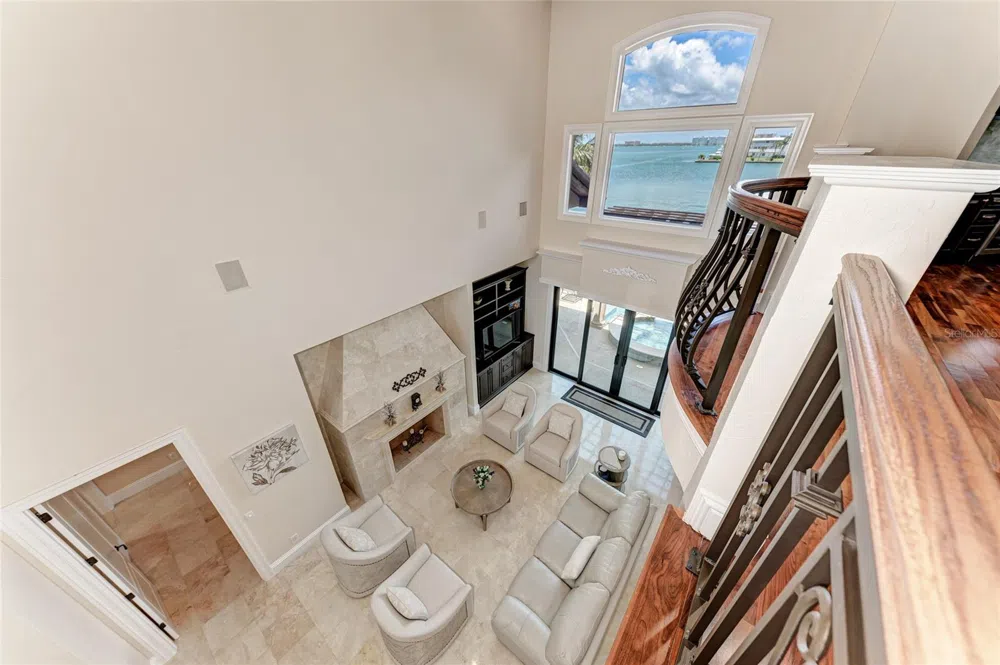 14 WASHINGTON DRIVE Sarasota, FL 34236