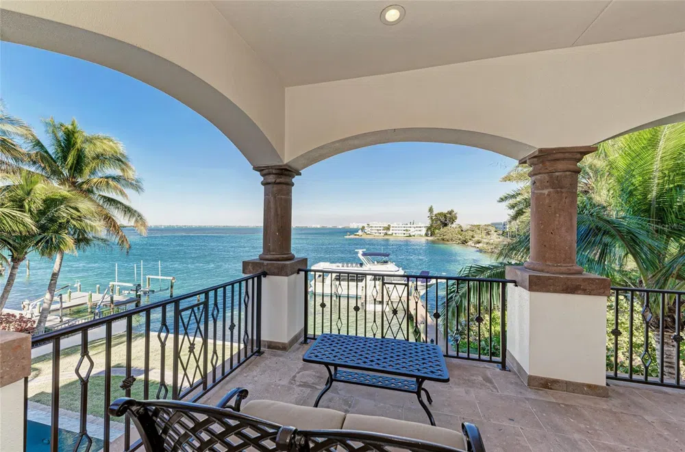 14 WASHINGTON DRIVE Sarasota, FL 34236