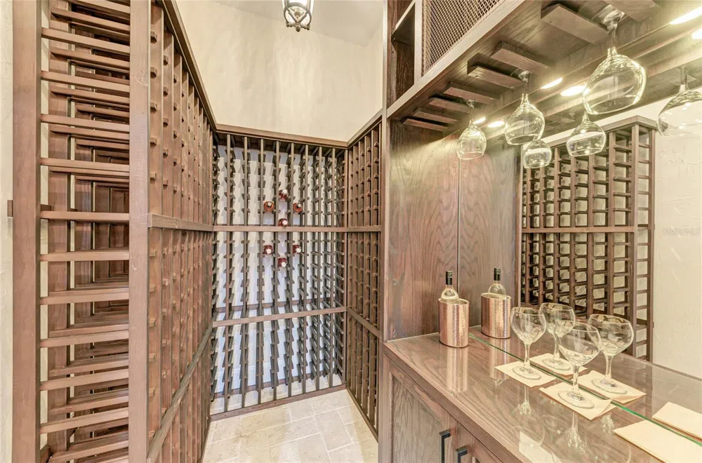 14 WASHINGTON DRIVE Sarasota, FL 34236