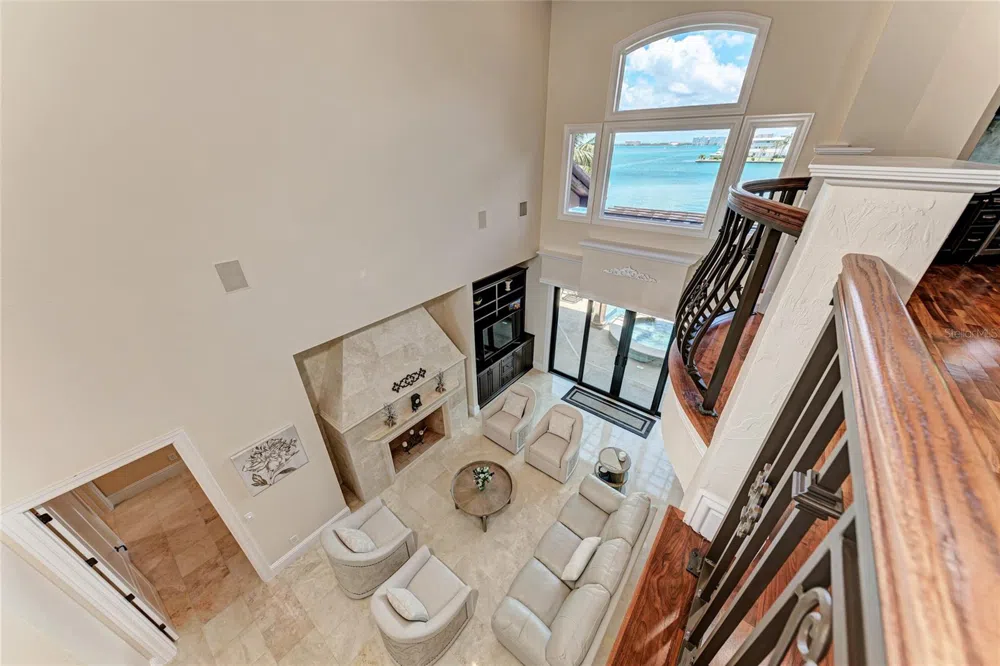 14 WASHINGTON DRIVE Sarasota, FL 34236