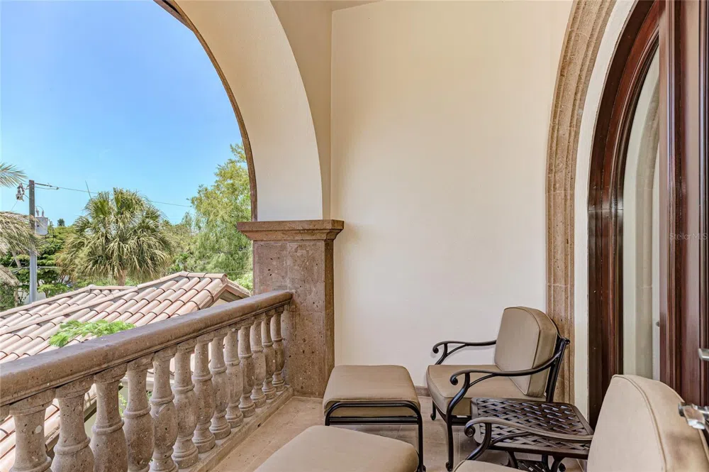 14 WASHINGTON DRIVE Sarasota, FL 34236