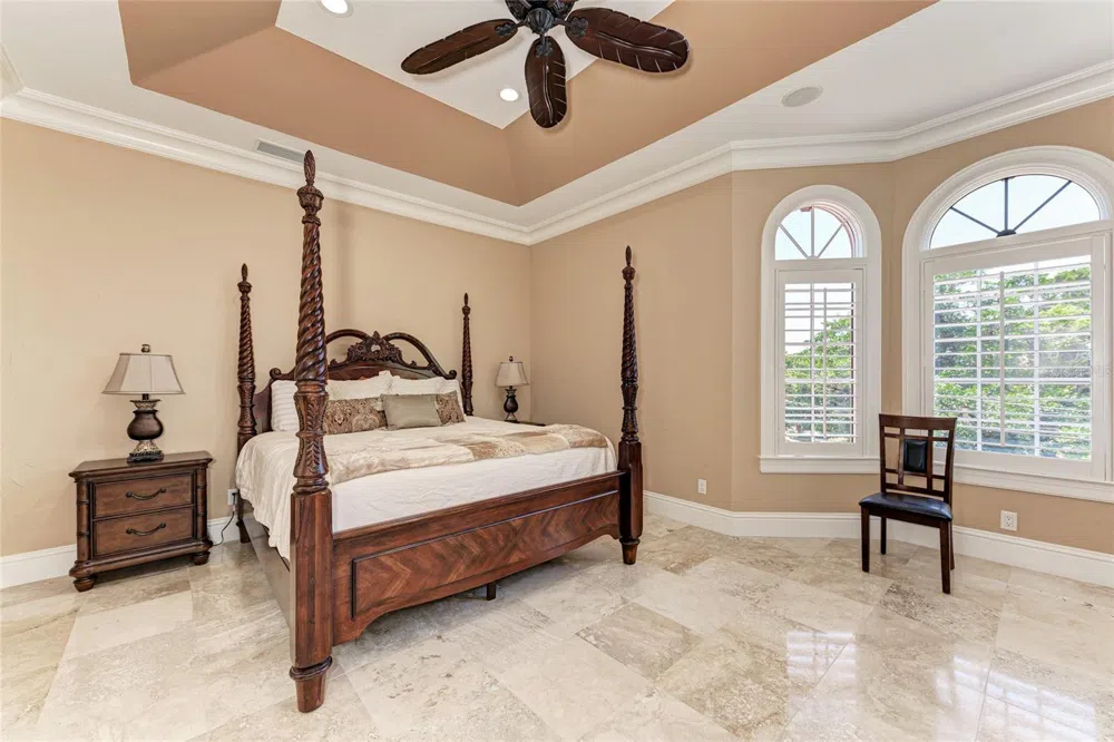 14 WASHINGTON DRIVE Sarasota, FL 34236