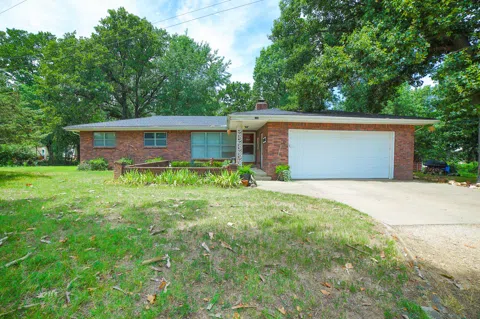 135 Cozy Drive