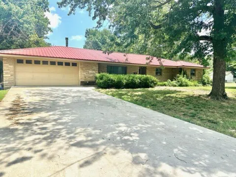 549 S Pecan Street
