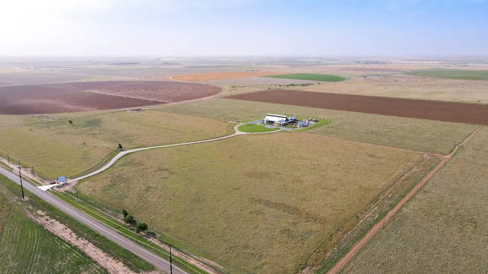 1635 County Road 135 Hale Center, TX 79041
