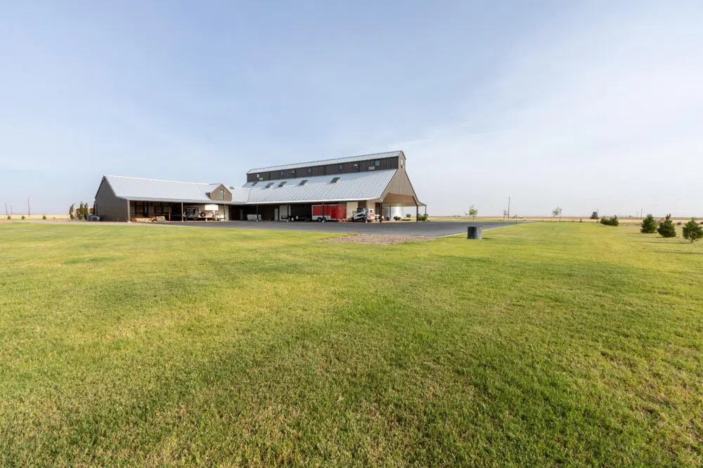 1635 County Road 135 Hale Center, TX 79041