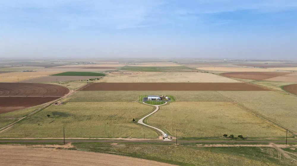 1635 County Road 135 Hale Center, TX 79041