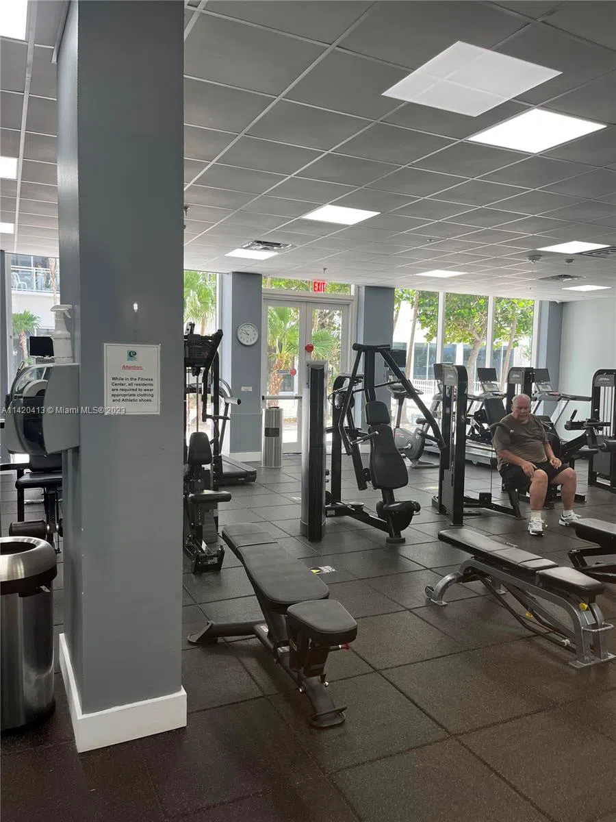 2030 S Ocean Dr #1602 Hallandale Beach, FL 33009