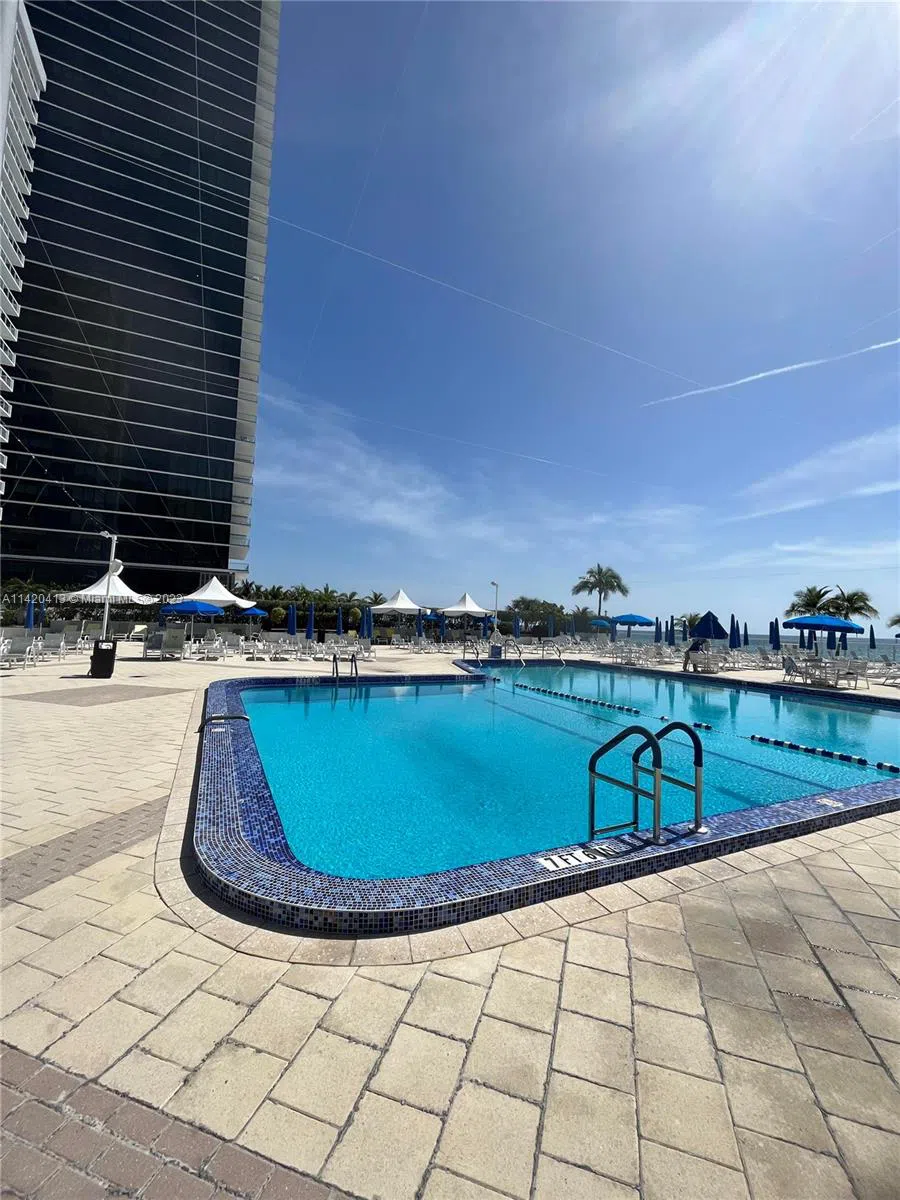 2030 S Ocean Dr #1602 Hallandale Beach, FL 33009