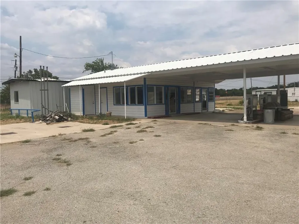 7500 Hwy 67-84 Bangs, TX 76823