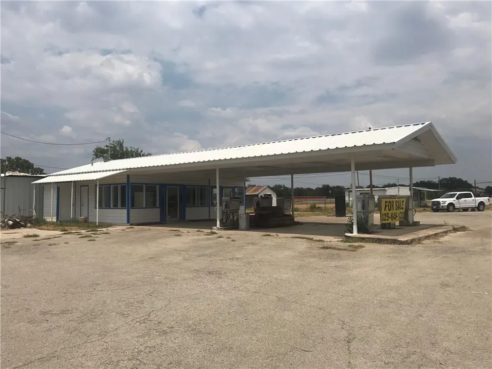 7500 Hwy 67-84 Bangs, TX 76823