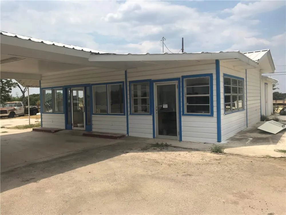 7500 Hwy 67-84 Bangs, TX 76823