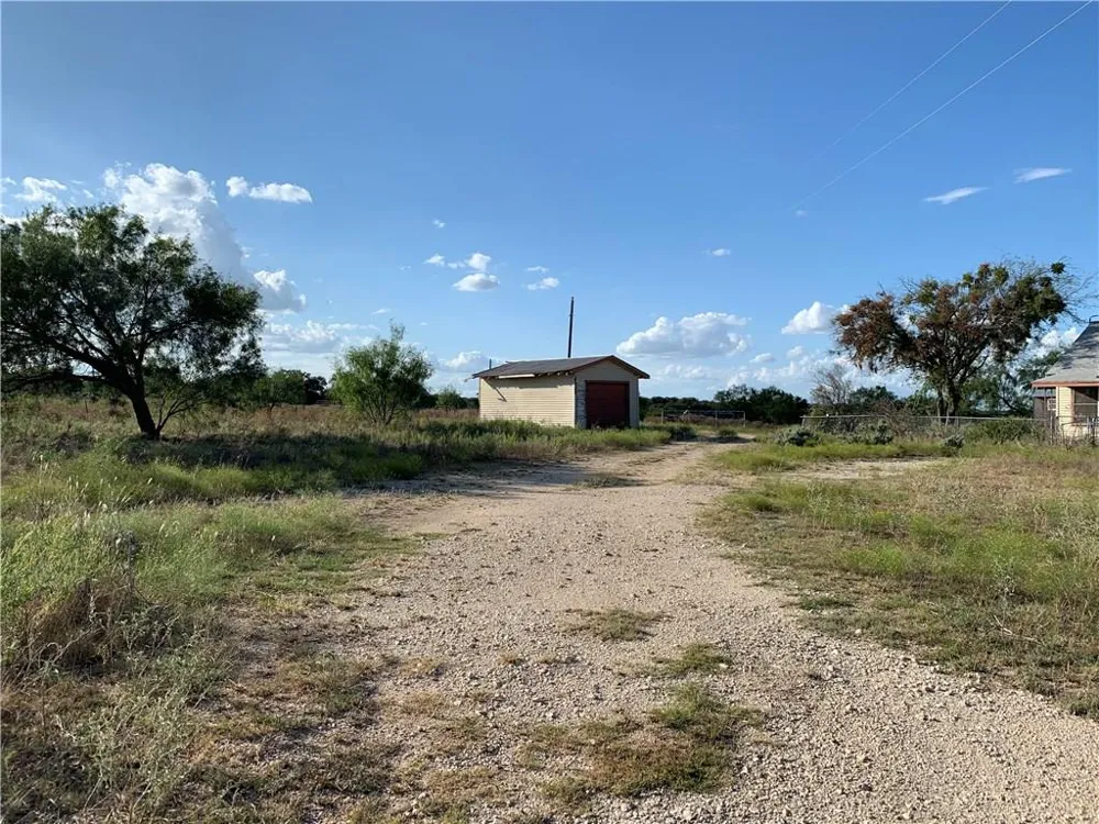 1450 CR 165 Sidney, TX 76474