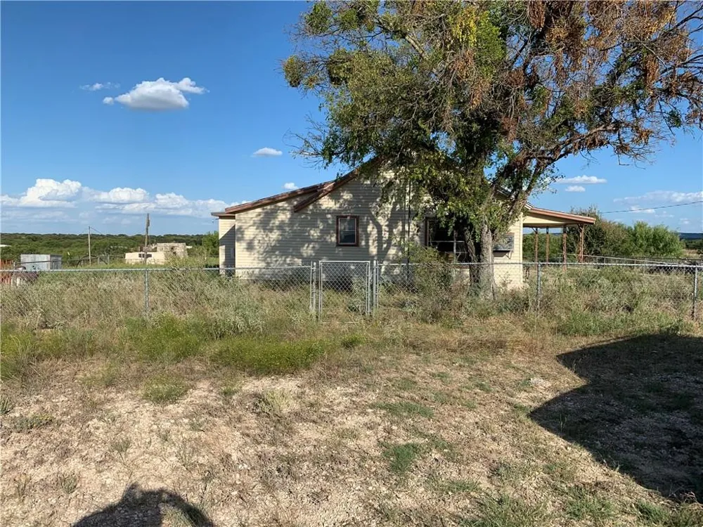 1450 CR 165 Sidney, TX 76474