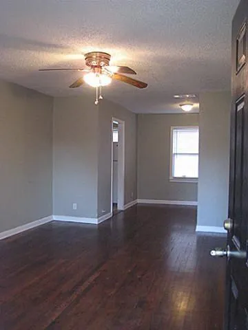 2800 W Bewick Street Fort Worth, TX 76109
