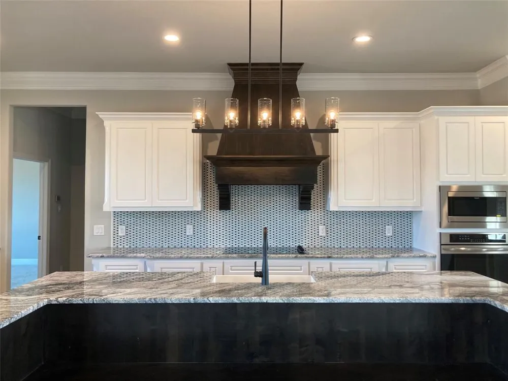 7081 Veal Station Weatherford, TX 76085