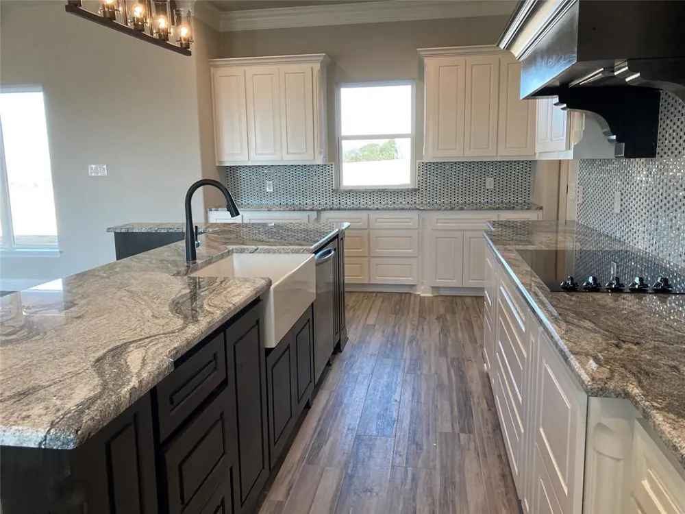 7081 Veal Station Weatherford, TX 76085