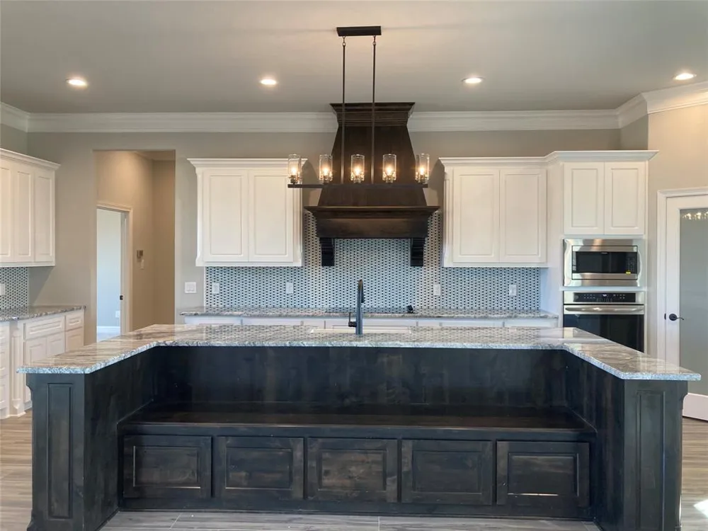 7081 Veal Station Weatherford, TX 76085