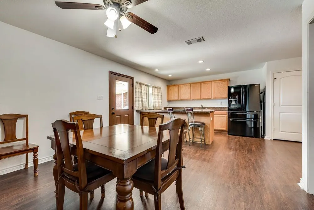 8302 Chesham Drive Rowlett, TX 75088