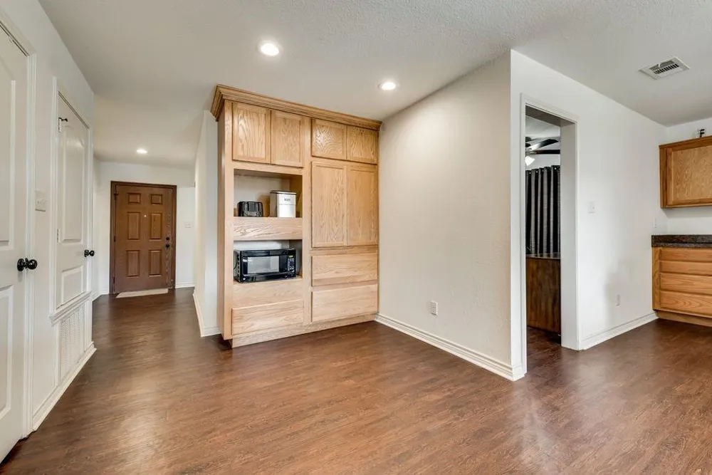 8302 Chesham Drive Rowlett, TX 75088