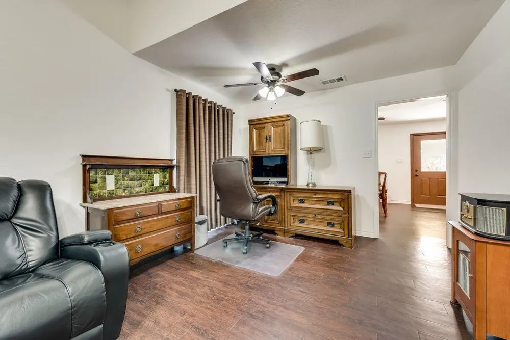 8302 Chesham Drive Rowlett, TX 75088