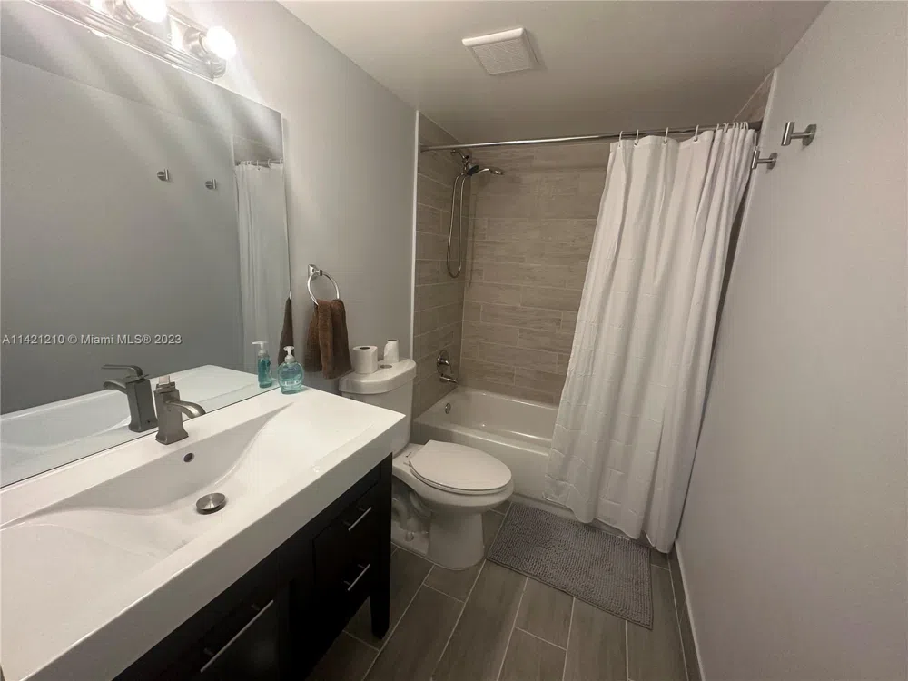 401 Golden Isles Dr #603 Hallandale Beach, FL 33009
