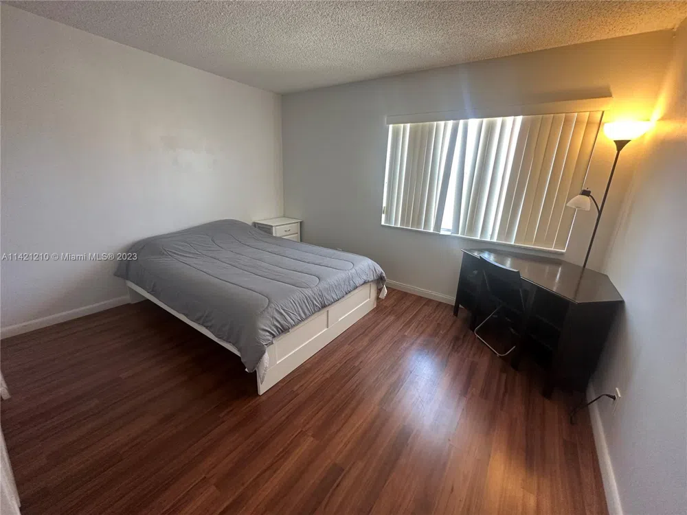 401 Golden Isles Dr #603 Hallandale Beach, FL 33009