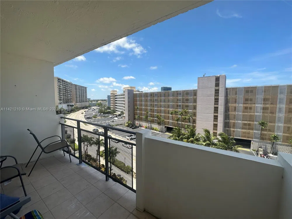 401 Golden Isles Dr #603 Hallandale Beach, FL 33009