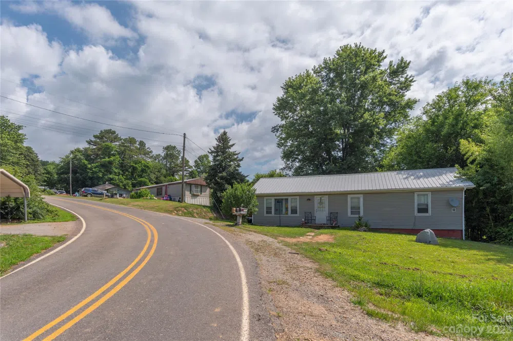 492, 518 and 524 Scruggs Circle Canton, NC 28716