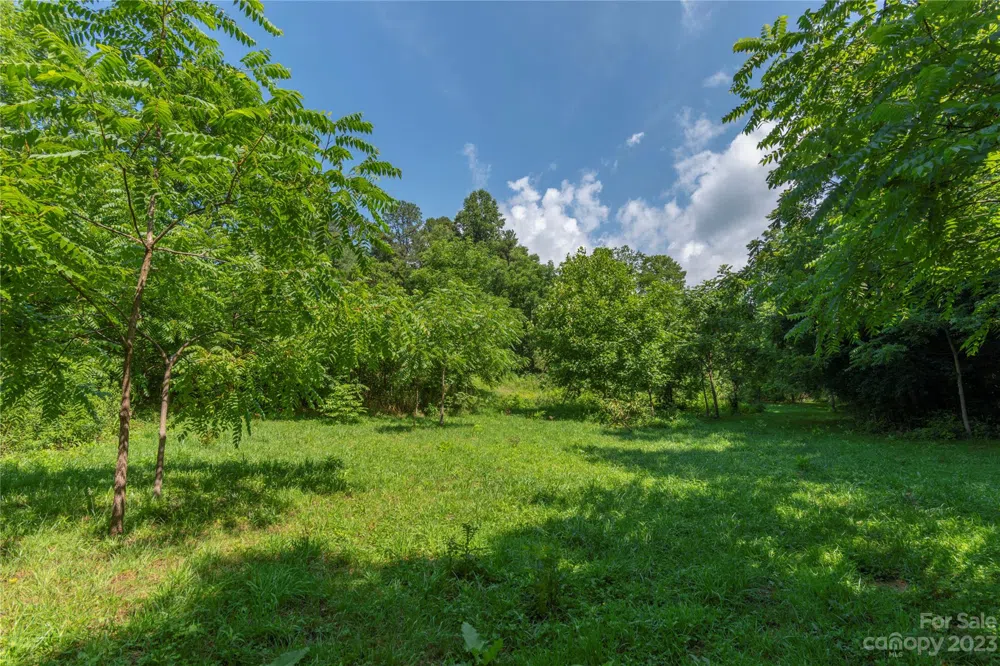 492, 518 and 524 Scruggs Circle Canton, NC 28716