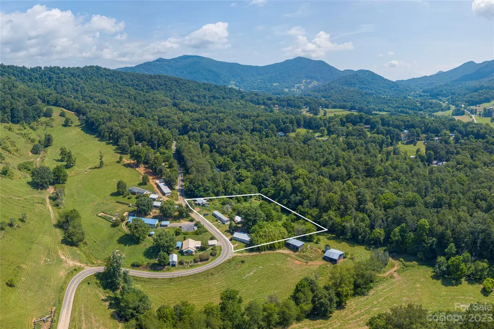 492, 518 and 524 Scruggs Circle Canton, NC 28716