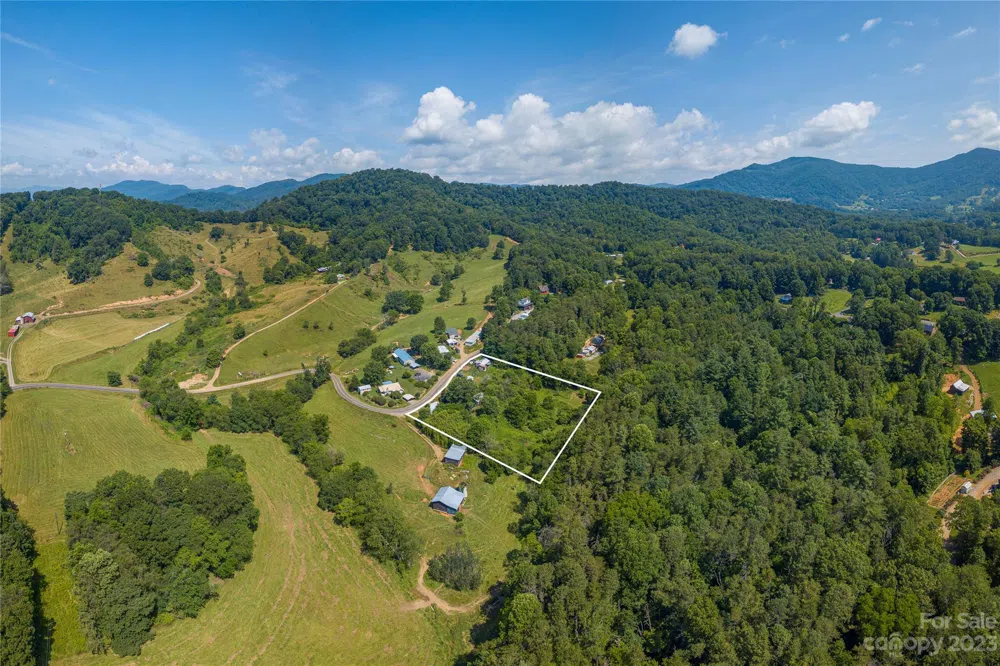492, 518 and 524 Scruggs Circle Canton, NC 28716
