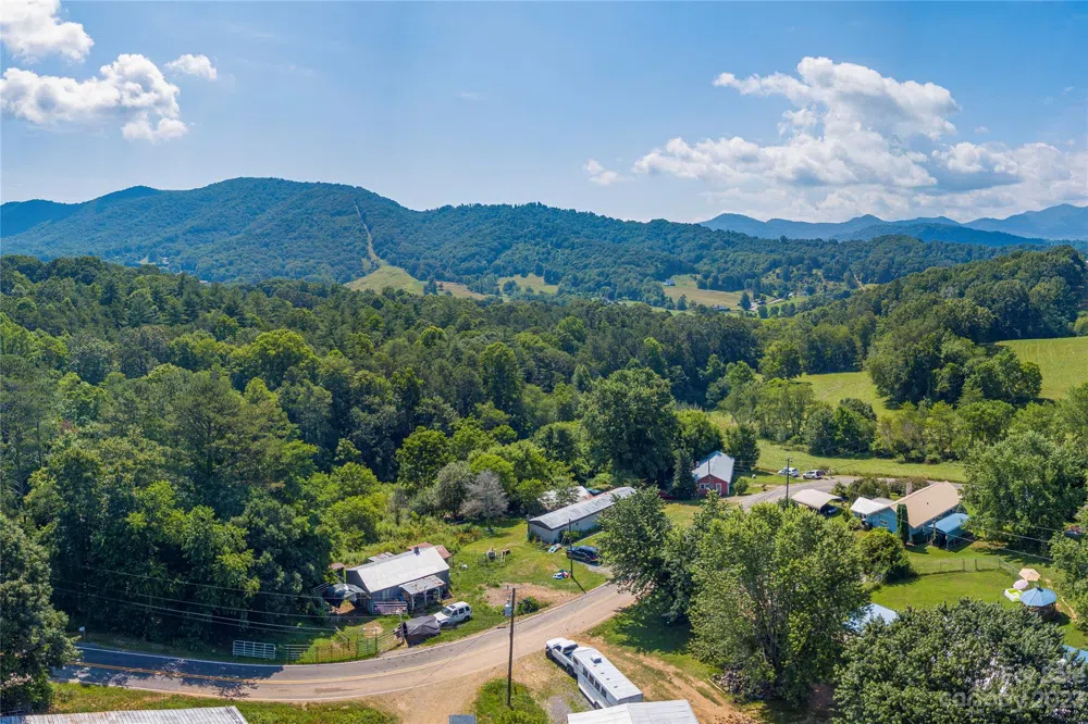 492, 518 and 524 Scruggs Circle Canton, NC 28716