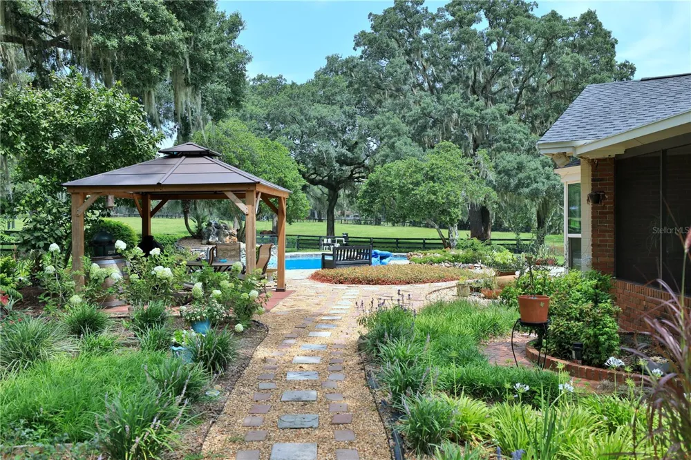 13450 NW GAINESVILLE ROAD Reddick, FL 32686