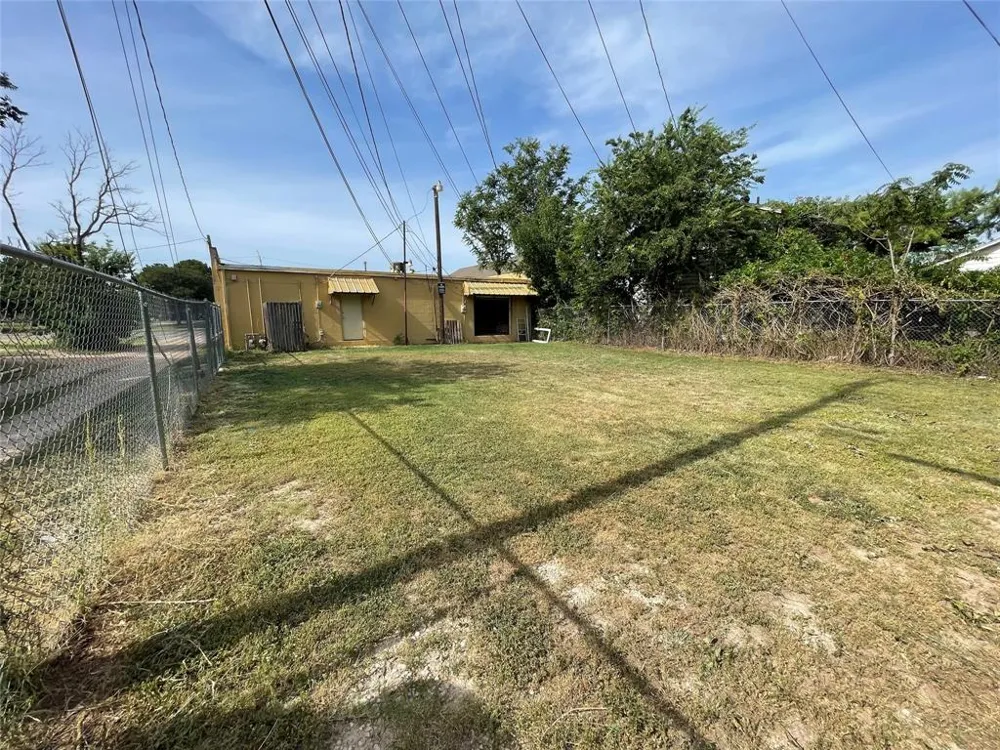 1926 1st Street Abilene, TX 79603