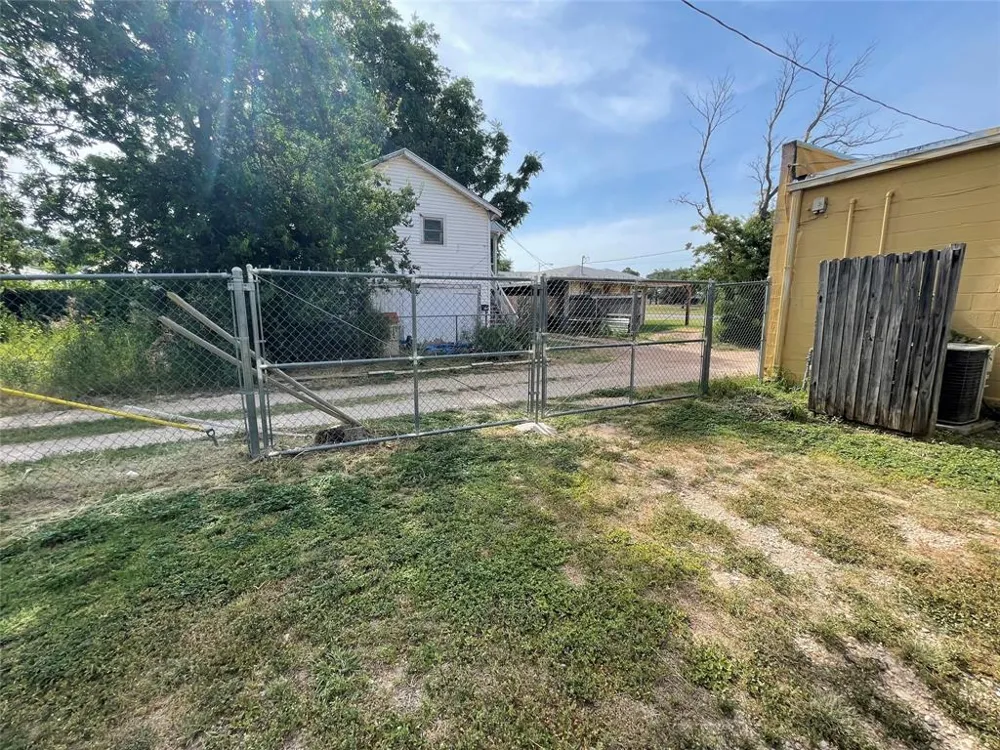 1926 1st Street Abilene, TX 79603