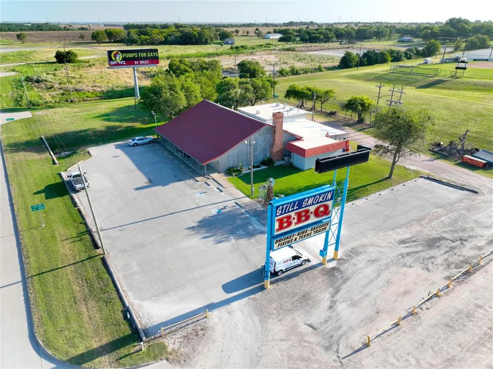 212 S Hickory Street Abbott, TX 76621