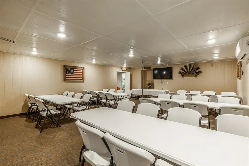 212 S Hickory Street Abbott, TX 76621