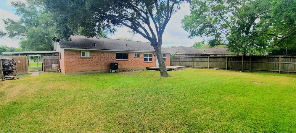 302 Tiegs Street League City, TX 77573