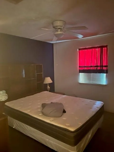 1512 North 9th Street Conroe, TX 77301