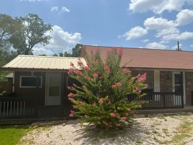 1512 North 9th Street Conroe, TX 77301