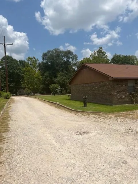 1512 North 9th Street Conroe, TX 77301