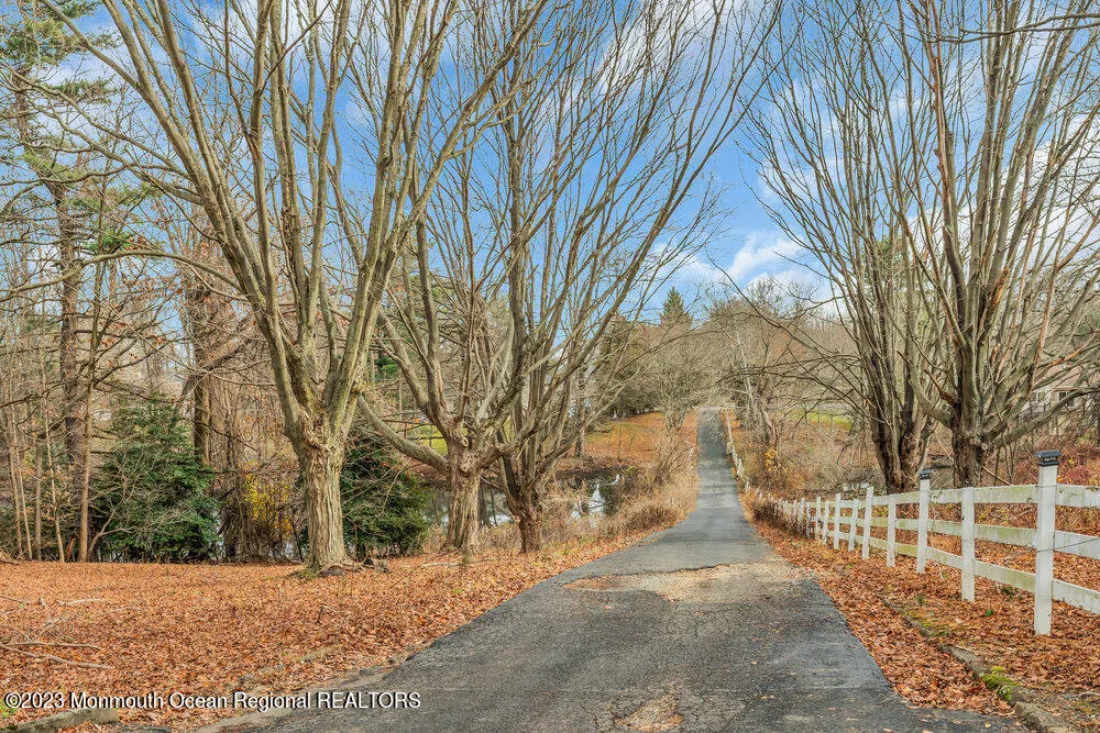 911 Middletown Lincroft Road Middletown, NJ 07748
