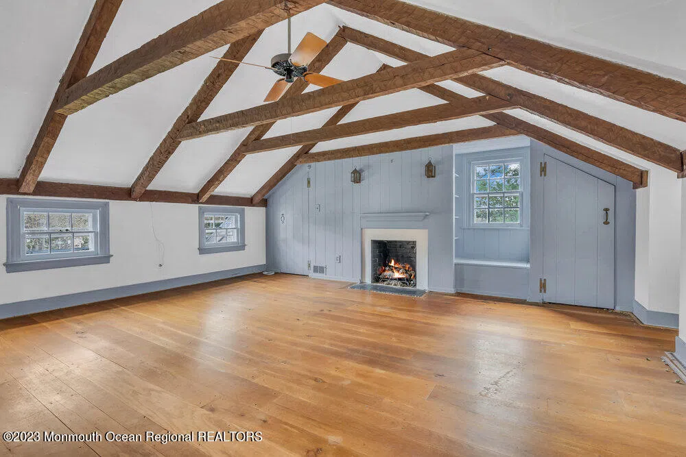 911 Middletown Lincroft Road Middletown, NJ 07748