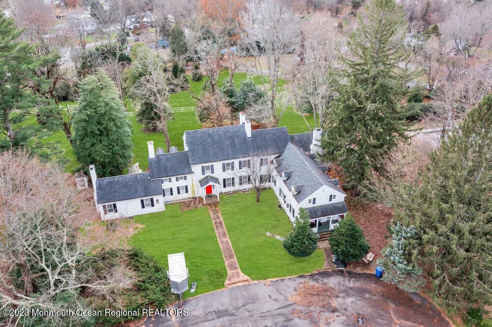 911 Middletown Lincroft Road