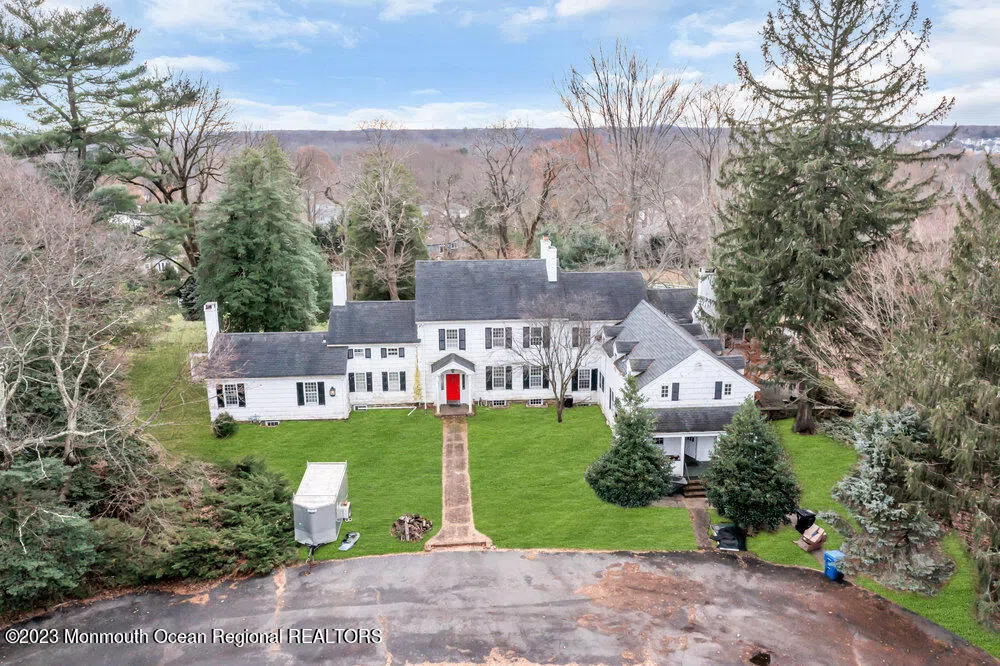 911 Middletown Lincroft Road Middletown, NJ 07748